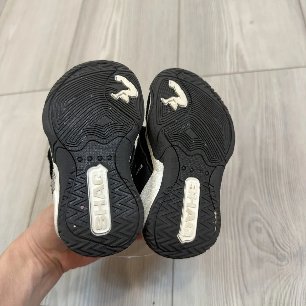 SHAQ‎ Raq Basketball Shoes Sneaker Black White Boys 6 Low Hook/Loop